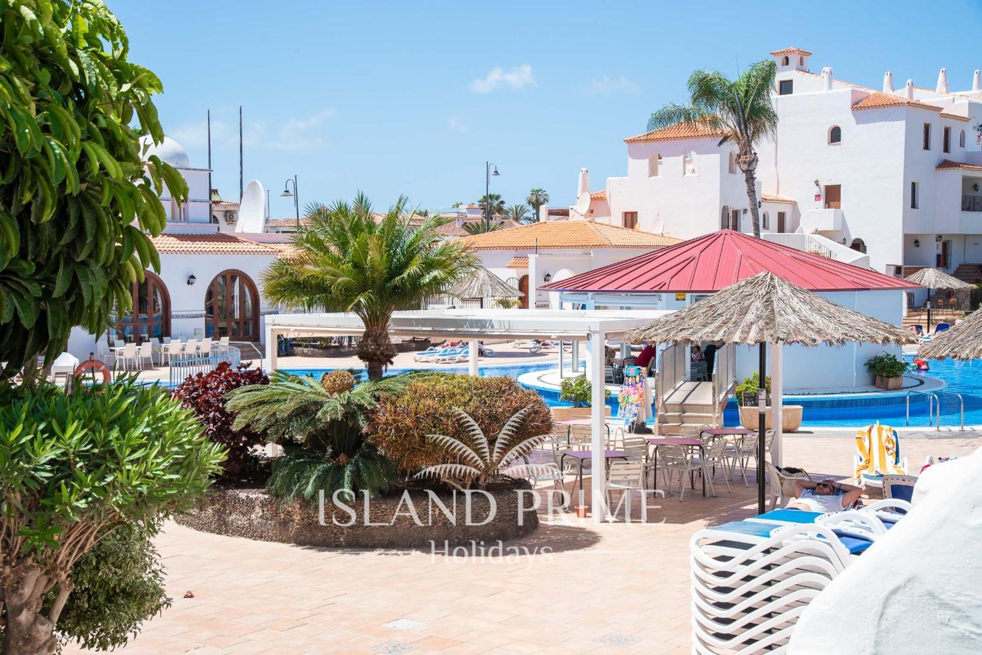 Apartment Garden Relax With Heated Pool Views Fc15